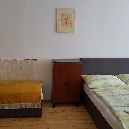 Apartmany Racianska Μπρατισλάβα Εξωτερικό φωτογραφία