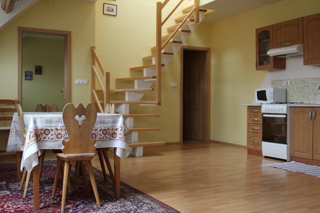 Apartmany Racianska Μπρατισλάβα Δωμάτιο φωτογραφία