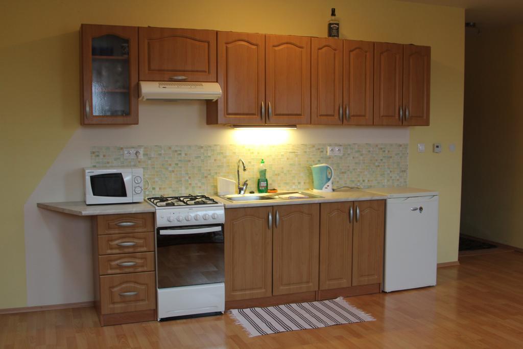 Apartmany Racianska Μπρατισλάβα Δωμάτιο φωτογραφία