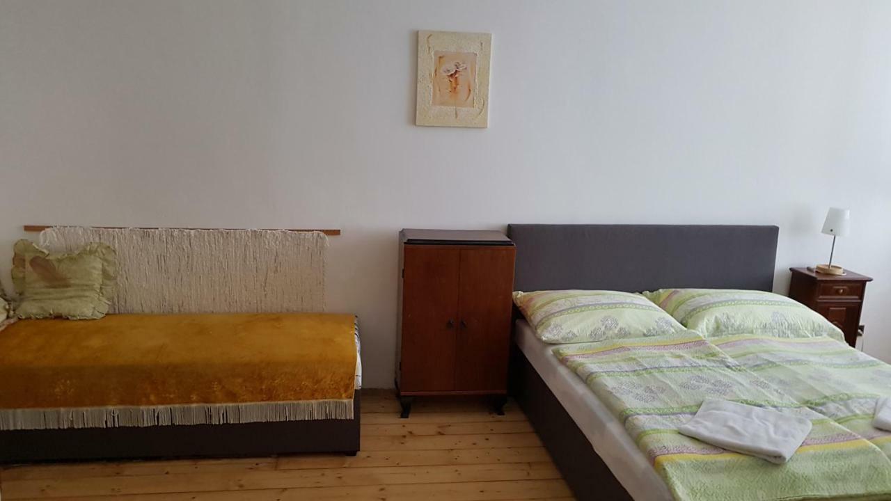 Apartmany Racianska Μπρατισλάβα Εξωτερικό φωτογραφία