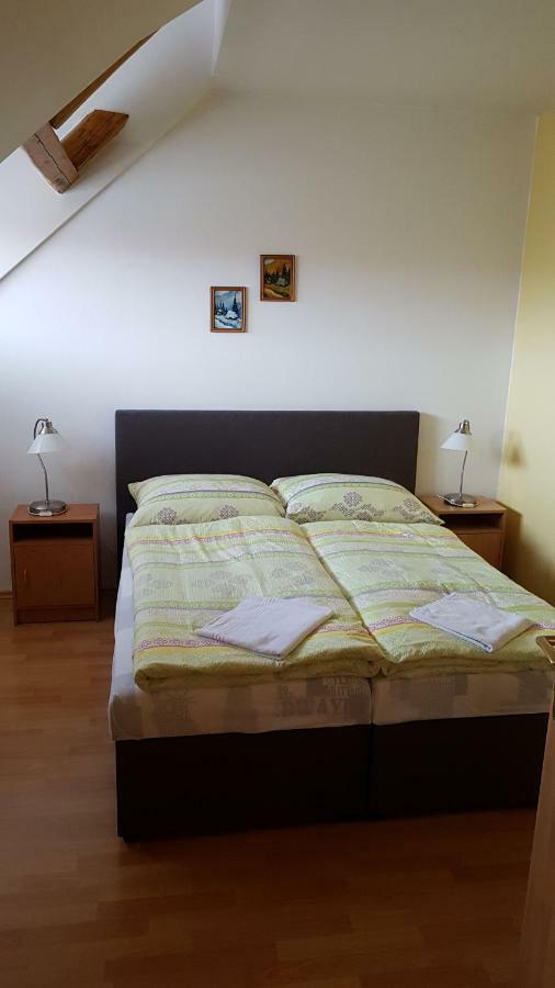 Apartmany Racianska Μπρατισλάβα Εξωτερικό φωτογραφία