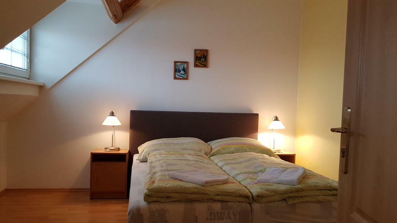 Apartmany Racianska Μπρατισλάβα Εξωτερικό φωτογραφία