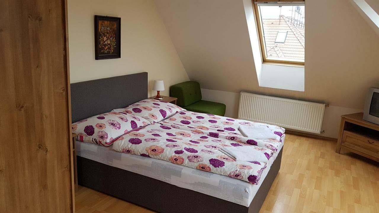 Apartmany Racianska Μπρατισλάβα Εξωτερικό φωτογραφία