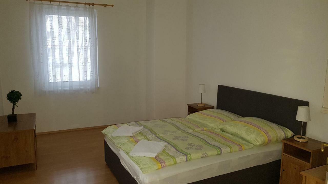 Apartmany Racianska Μπρατισλάβα Εξωτερικό φωτογραφία
